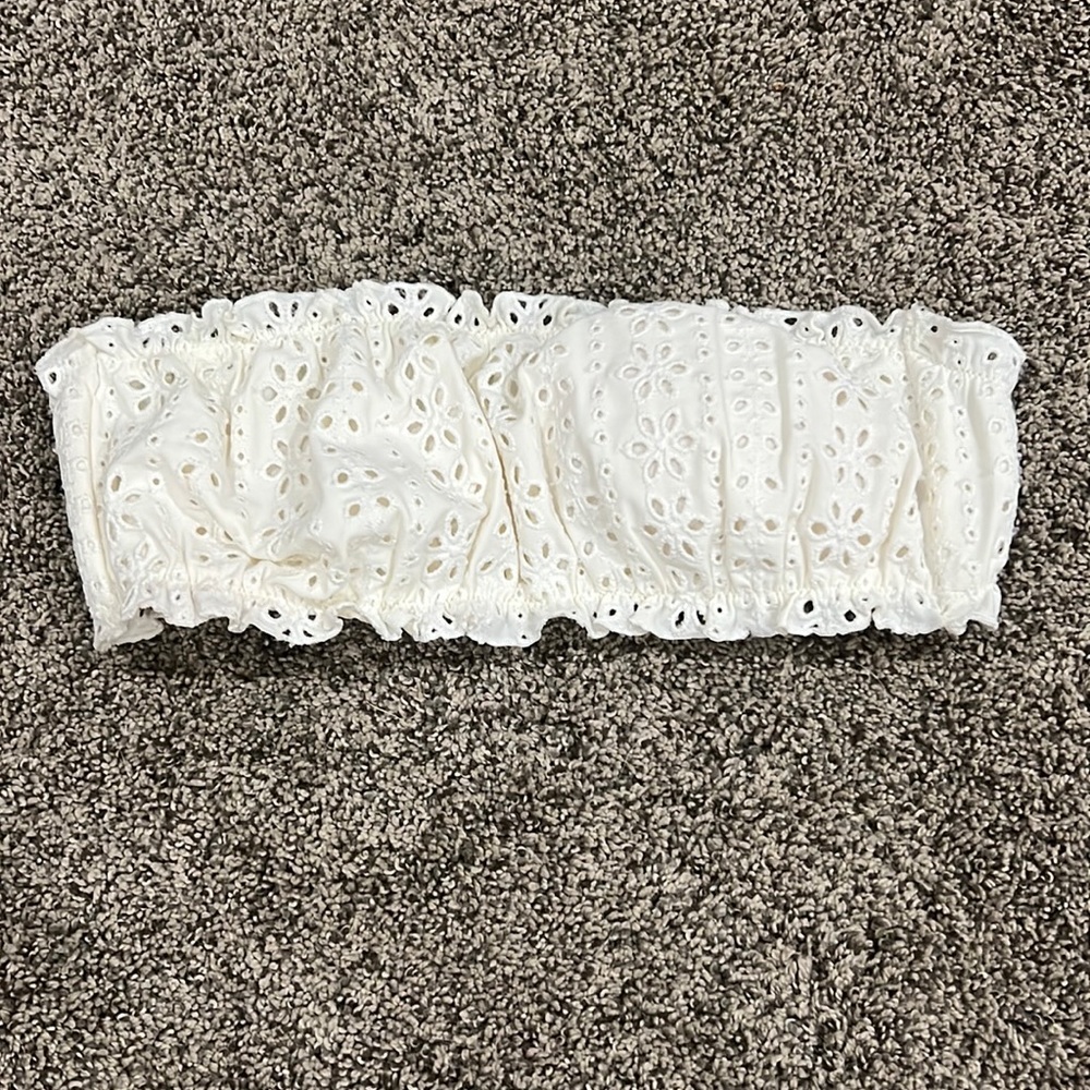 strapless swim suit top with ruffles all white and flower designs size xs